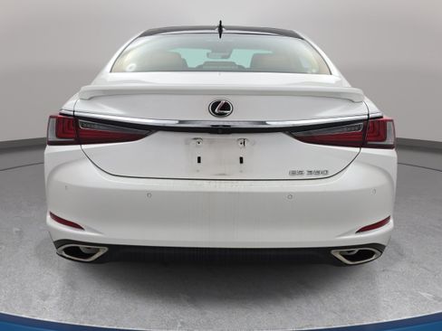 Used 2022 Lexus ES 350 Ultra Luxury w/ Accessory Package 2 FWD image 6