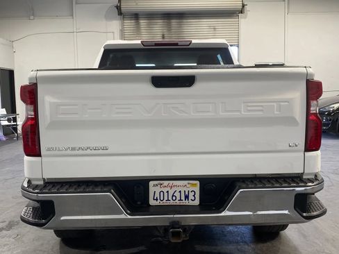 Used 2021 Chevrolet Silverado 1500 LT image 3