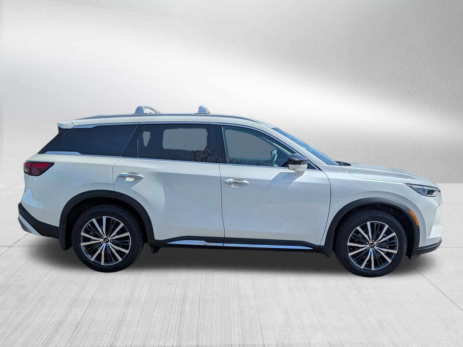 Certified 2025 INFINITI QX60 Sensory w/ Vision Package AWD/4WD image 8