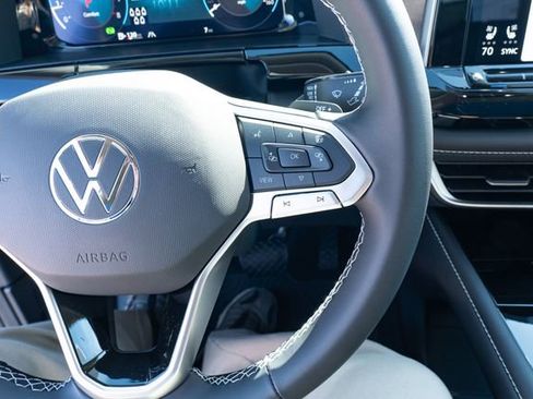 New 2026 Volkswagen Atlas SE image 25