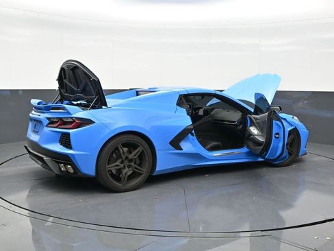 Used 2024 Chevrolet Corvette Stingray Convertible w/ Z51 Performance Package RWD image 28