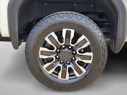 Used 2024 GMC Sierra 2500 Denali Ultimate AWD/4WD image 25