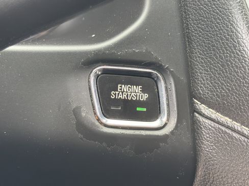Used 2019 GMC Acadia SLT FWD image 30