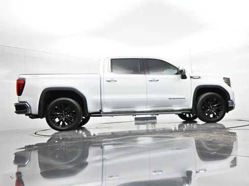 Used 2025 GMC Sierra 1500 SLT w/ SLT Premium Package AWD/4WD image 35