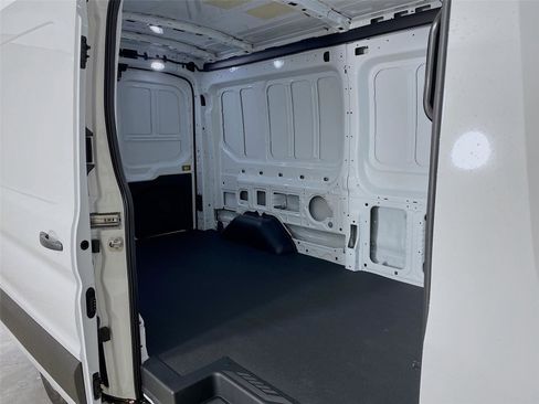 New 2025 Ford Transit 250 148 Medium Roof image 26