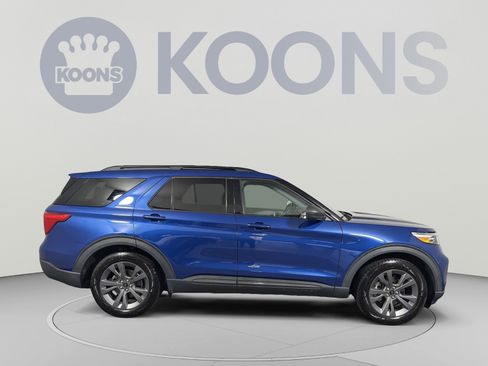Used 2021 Ford Explorer XLT w/ Equipment Group 202A AWD/4WD image 8