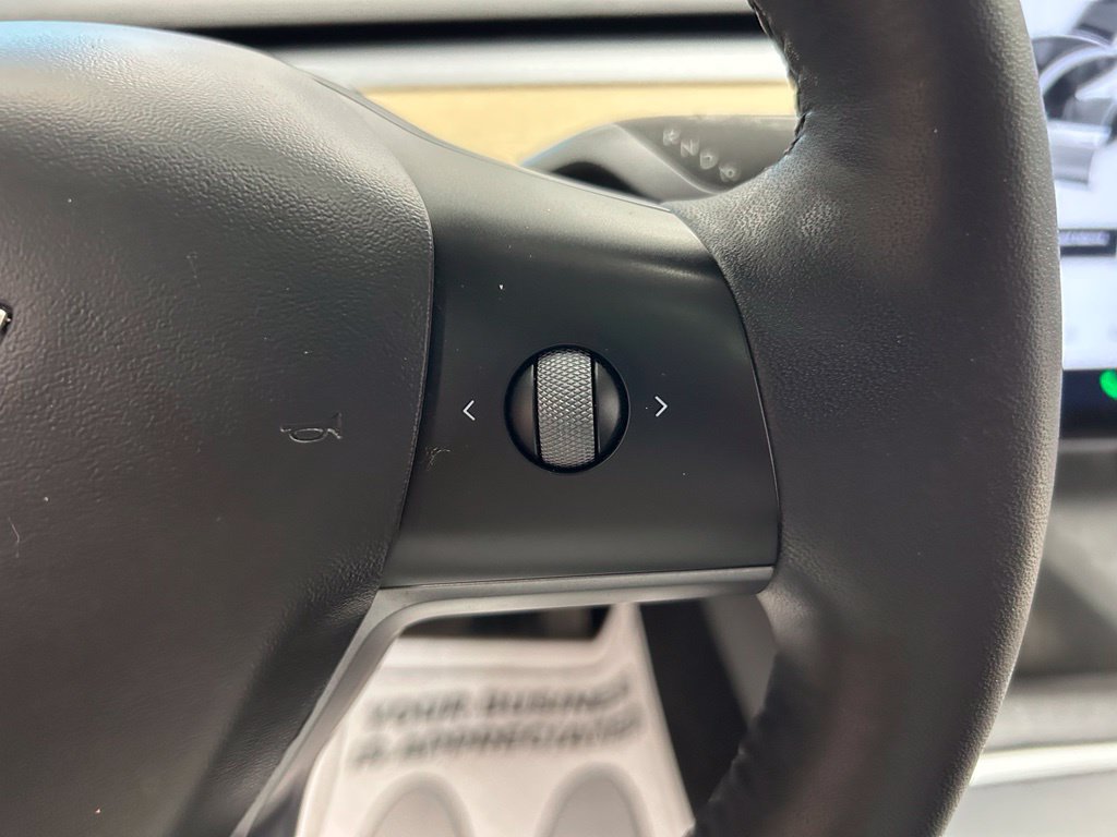 Used 2021 Tesla Model Y Long Range AWD/4WD image 11
