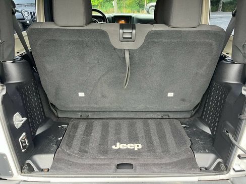 Used 2015 Jeep Wrangler Sport AWD/4WD image 22