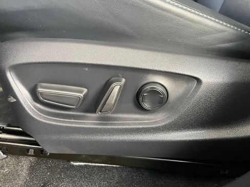 Used 2025 Toyota Crown XLE image 23