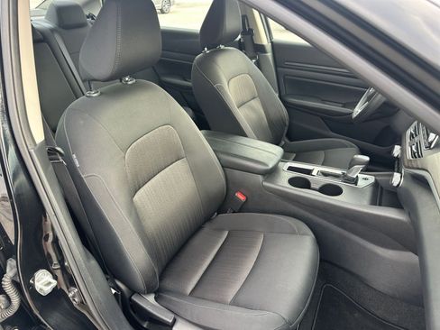 Used 2025 Nissan Altima 2.5 SV image 34