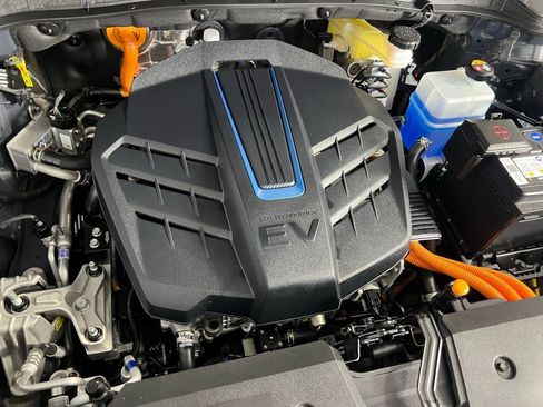 Used 2022 Hyundai Kona Limited w/ Cargo Package image 35