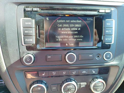 Used 2013 Volkswagen Jetta GLI Autobahn FWD image 19