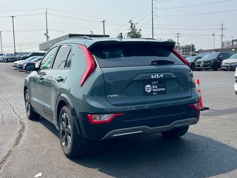 Certified 2023 Kia Niro Wind w/ Wind Preserve Package FWD image 9