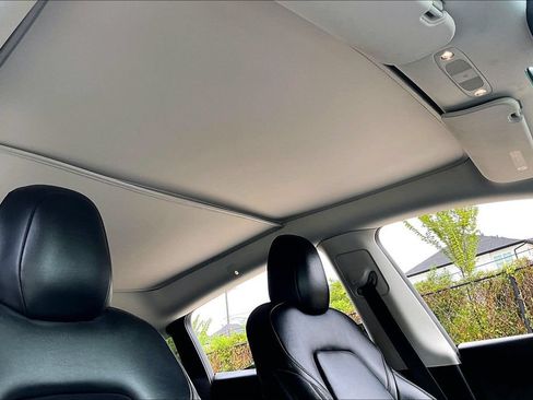 Used 2022 Tesla Model Y Performance AWD/4WD image 23