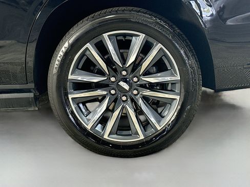 Used 2024 Cadillac Escalade Sport Platinum AWD/4WD image 37