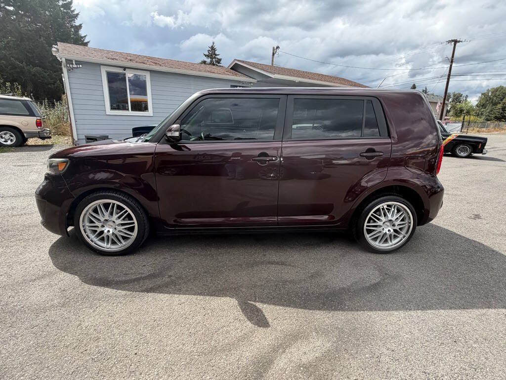 Used 2009 Scion xB FWD image 28