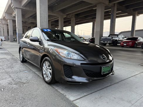 Used 2012 MAZDA MAZDA3 i Touring FWD image 3