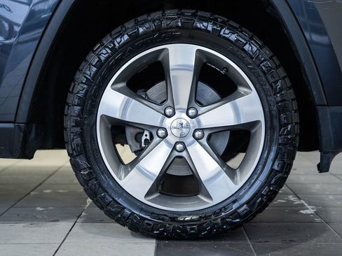 Used 2014 Jeep Grand Cherokee Limited image 22