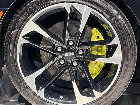 Used 2023 Chevrolet Camaro SS RWD image 9