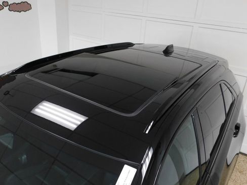 Used 2024 Cadillac XT4 Sport w/ LPO, Floor Liner Package AWD/4WD image 19