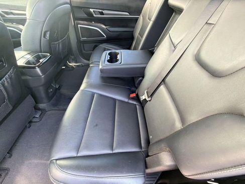 Used 2020 Kia Telluride LX FWD image 28