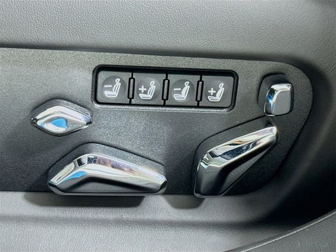 New 2025 Bentley Flying Spur Plug-In Hybrid image 19