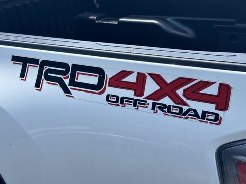 Used 2022 Toyota Tacoma TRD Off-Road AWD/4WD image 47