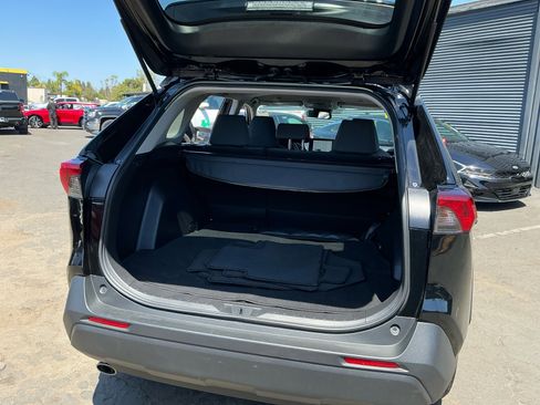 Used 2025 Toyota RAV4 XLE image 26