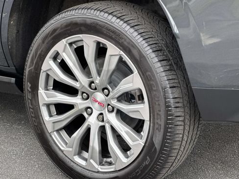 Used 2022 GMC Yukon Denali w/ Denali Premium Package AWD/4WD image 27