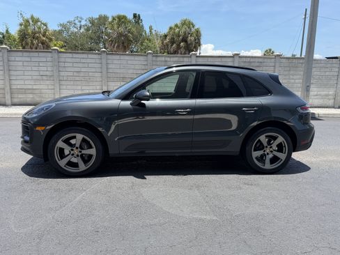 Certified 2023 Porsche Macan AWD/4WD image 2