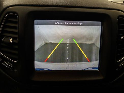 Used 2018 Jeep Compass Trailhawk image 18