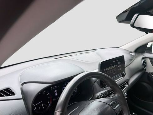 Certified 2023 Hyundai Kona SEL w/ Convenience Package FWD image 9
