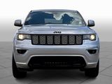 Used 2018 Jeep Grand Cherokee Altitude image 3