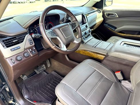 Used 2016 GMC Yukon Denali w/ Open Road Package image 12
