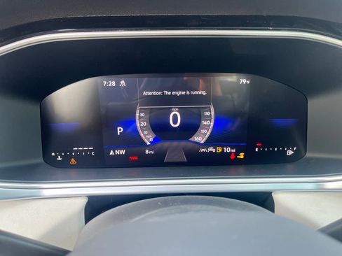 New 2025 Volkswagen Taos SE image 10