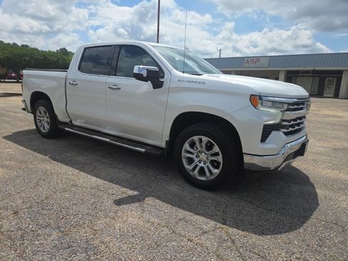 Used 2023 Chevrolet Silverado 1500 LTZ w/ LTZ Convenience Package II AWD/4WD image 10