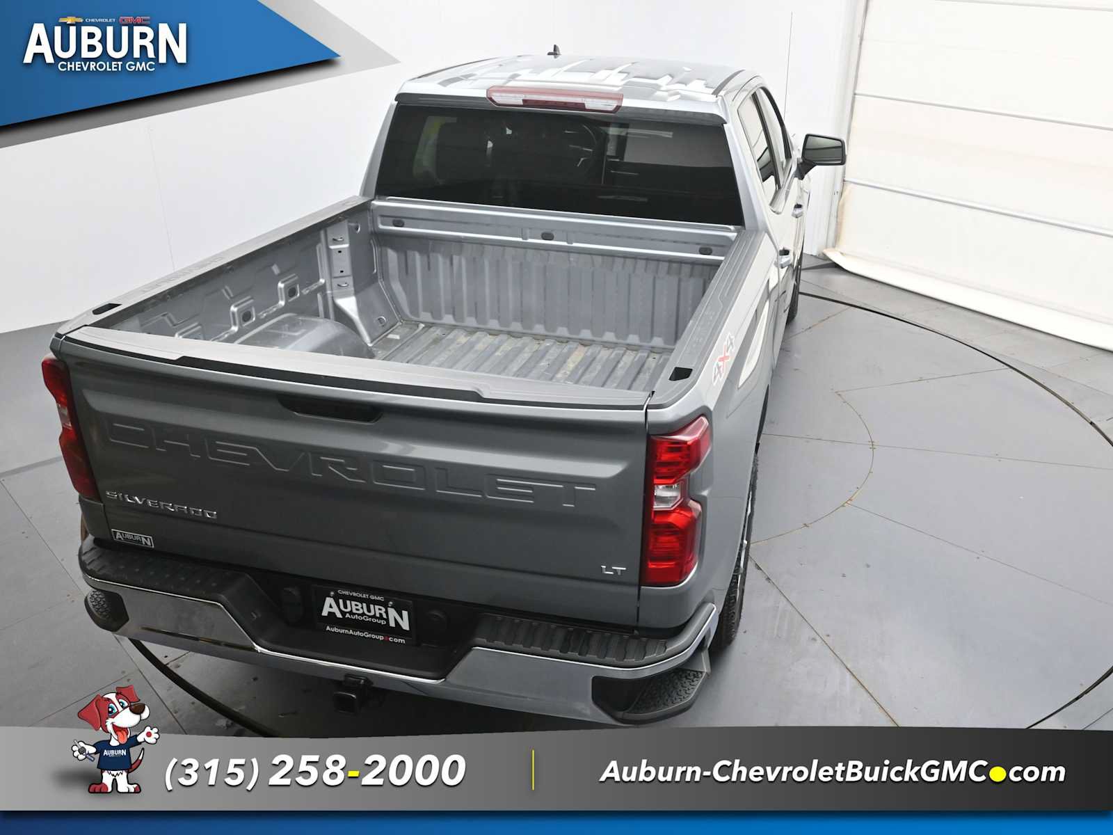 Used 2024 Chevrolet Silverado 1500 LT AWD/4WD image 33