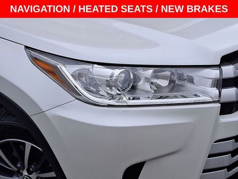 Used 2018 Toyota Highlander XLE image 29