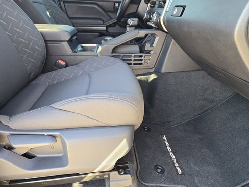 Certified 2025 Toyota Tacoma SR5 image 16