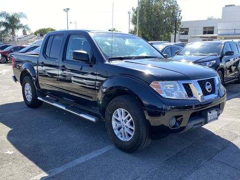 Used 2018 Nissan Frontier SV image 7