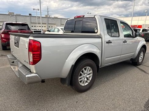 Used 2019 Nissan Frontier SV AWD/4WD image 5