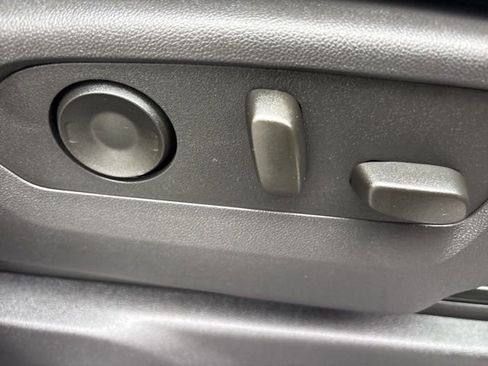 Used 2025 Chevrolet Silverado 1500 ZR2 w/ Technology Package image 15