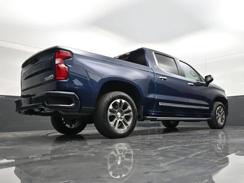 Used 2023 Chevrolet Silverado 1500 High Country w/ High Country Premium Package AWD/4WD image 21