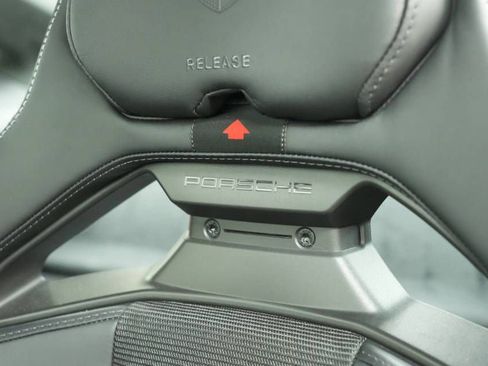Used 2026 Porsche 911 GT3 RWD image 38