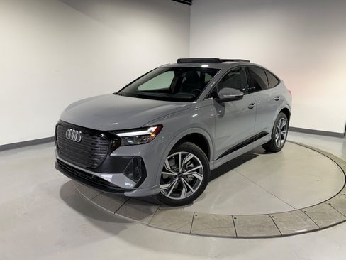 Used 2024 Audi Q4 e-tron Premium w/ Convenience Package AWD/4WD image 4