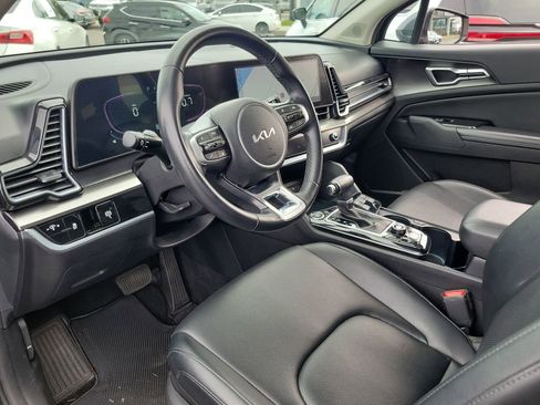 Used 2024 Kia Sportage EX image 17