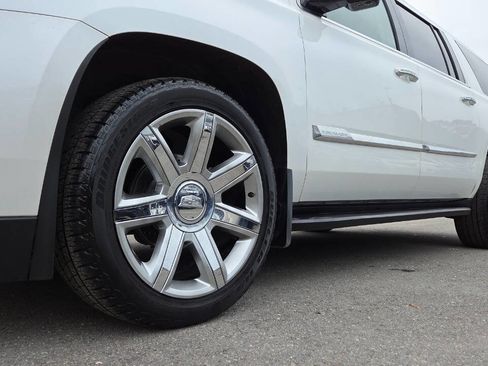 Used 2016 Cadillac Escalade ESV Premium image 6