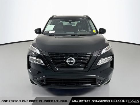 Certified 2023 Nissan Rogue SV w/ SV Premium B Package AWD/4WD image 2