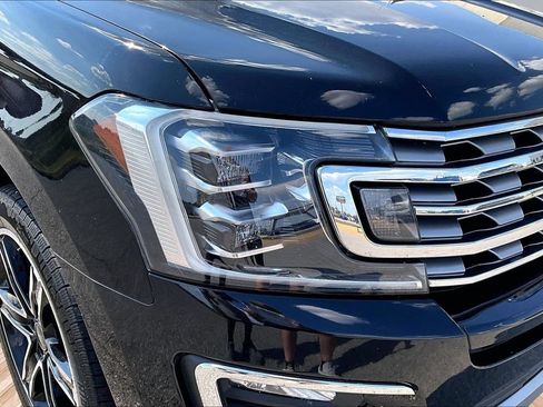 Used 2021 Ford Expedition Limited AWD/4WD image 28