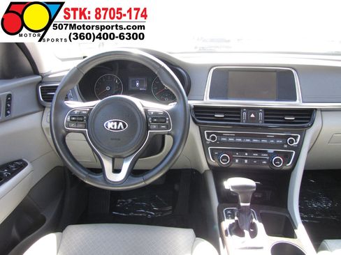 Used 2017 Kia Optima EX image 17